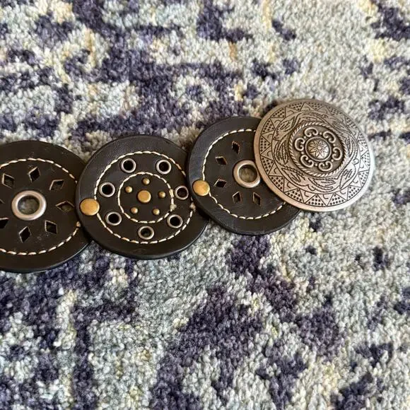 Vintage Western Leather Bohemian Festival Women’s Belt Silver Medallion Summer - Picture 3 of 10